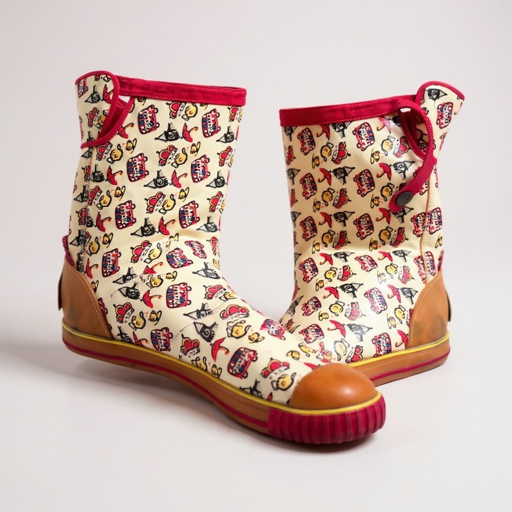 Kickers Womens‎ Boots Cartoon Print Red Trim Rubber Sole Fashion 37/ US 6.5
